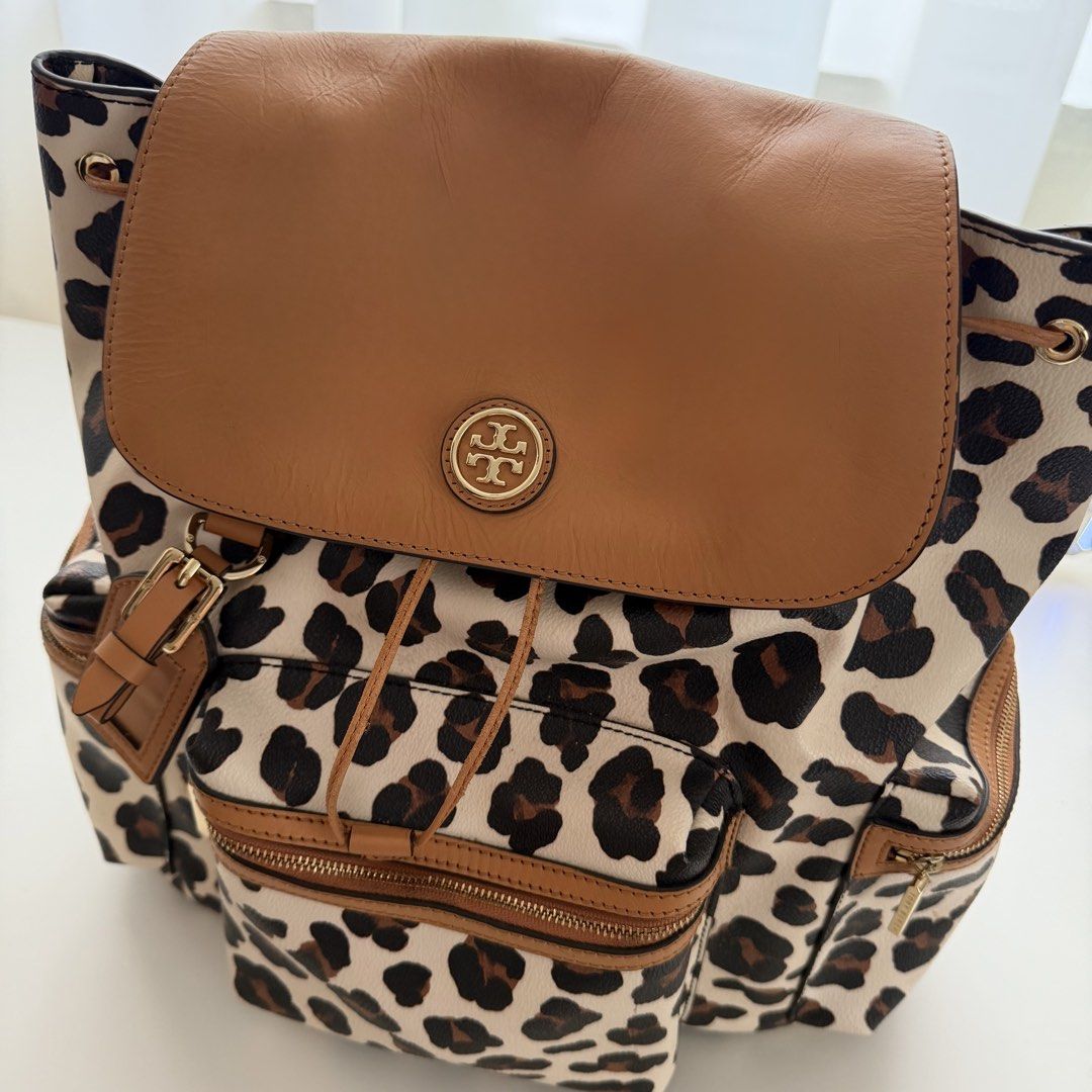 (FREE SHIPPING) Tory Burch Kerrington Leopard Print Backpack (Category: Shoulder Bags) located in Las Pinas. Submitted by francesca.finds (Listing ID 1460418658, Image 1). Description: FREE SHIPPING within metro manila.