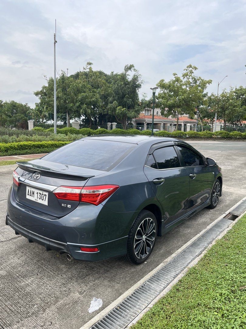 Toyota Corolla Altis 2.0V Auto (Category: Used Cars) located in Taguig. Submitted by jac0214 (Listing ID 1460412425, Image 3). Description: Selling my personal car - Toyota Corolla Altis 2.0V Top of the line - 50k+++ odometer - ALL STOCK - No mechanical issues/ well maintained/ oil changed regularly - Minor scratches due to daily use - Owner Seller/ vehicle is registered under my name - P480k negotiable - Location: Biñan, Laguna.
