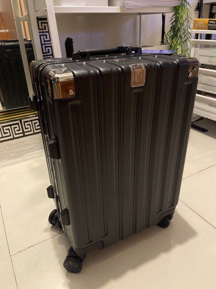t.partner 20inches Luggage (Category: Luggage) located in Manila. Submitted by markjohnar30880 (Listing ID 1460330644, Image 1). Description: T.Partner [Load Bearing] GUARD SERIES Aluminium Frame Travel Luggage About this product Details Material: ABS+PC Lock type: Password lock Feature: Anti-theft Wheel type: 4 wheels 360 rotation Case type: Hard case Warranty type: Local Supplier Warranty Brand: Tpartner Bought it last August 29, 2026, haven’t 