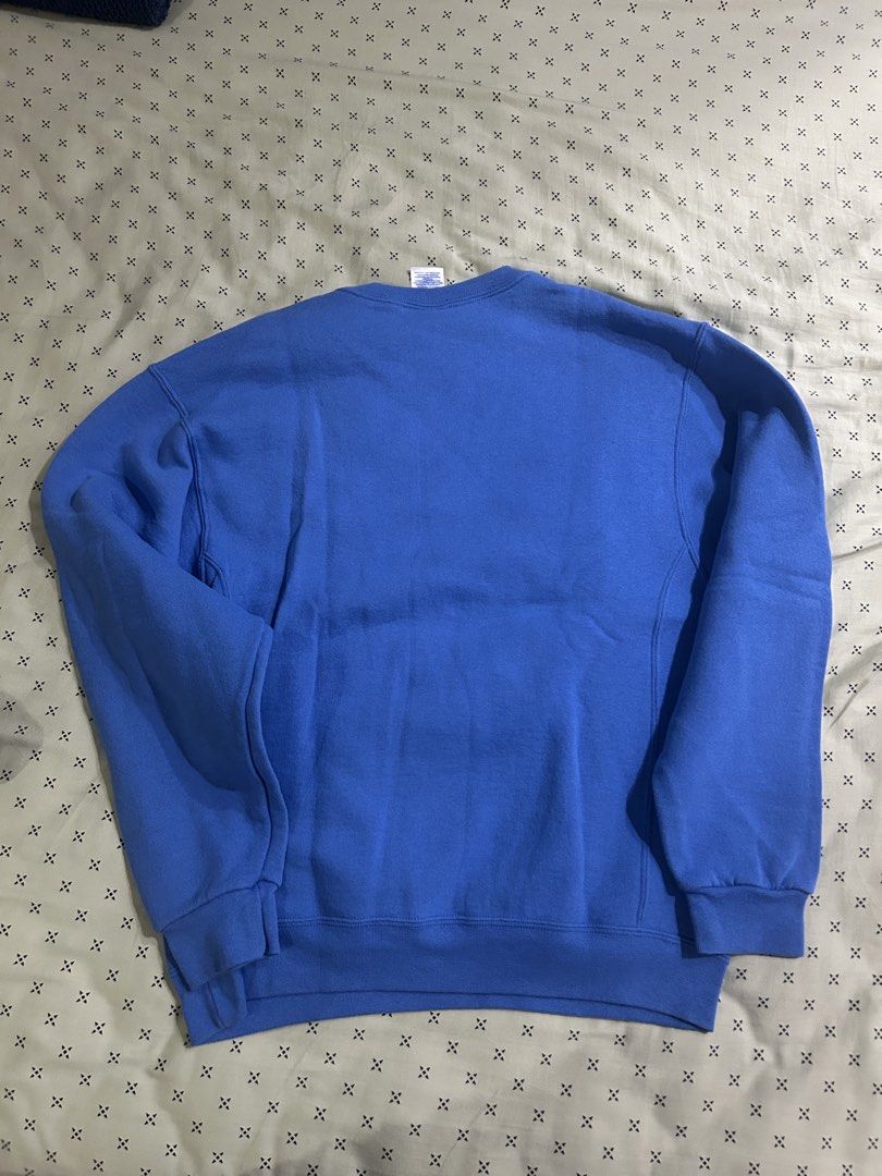UCLA sweatshirt (Category: Coats, Jackets and Outerwear) located in Makati City. Submitted by racarbon (Listing ID 1460355205, Image 2). Description: UCLA sweatshirt rarely used for 2.5 years Legit UCLA/Russel athletics sweatshirt, bought from the UCLA store on campus..