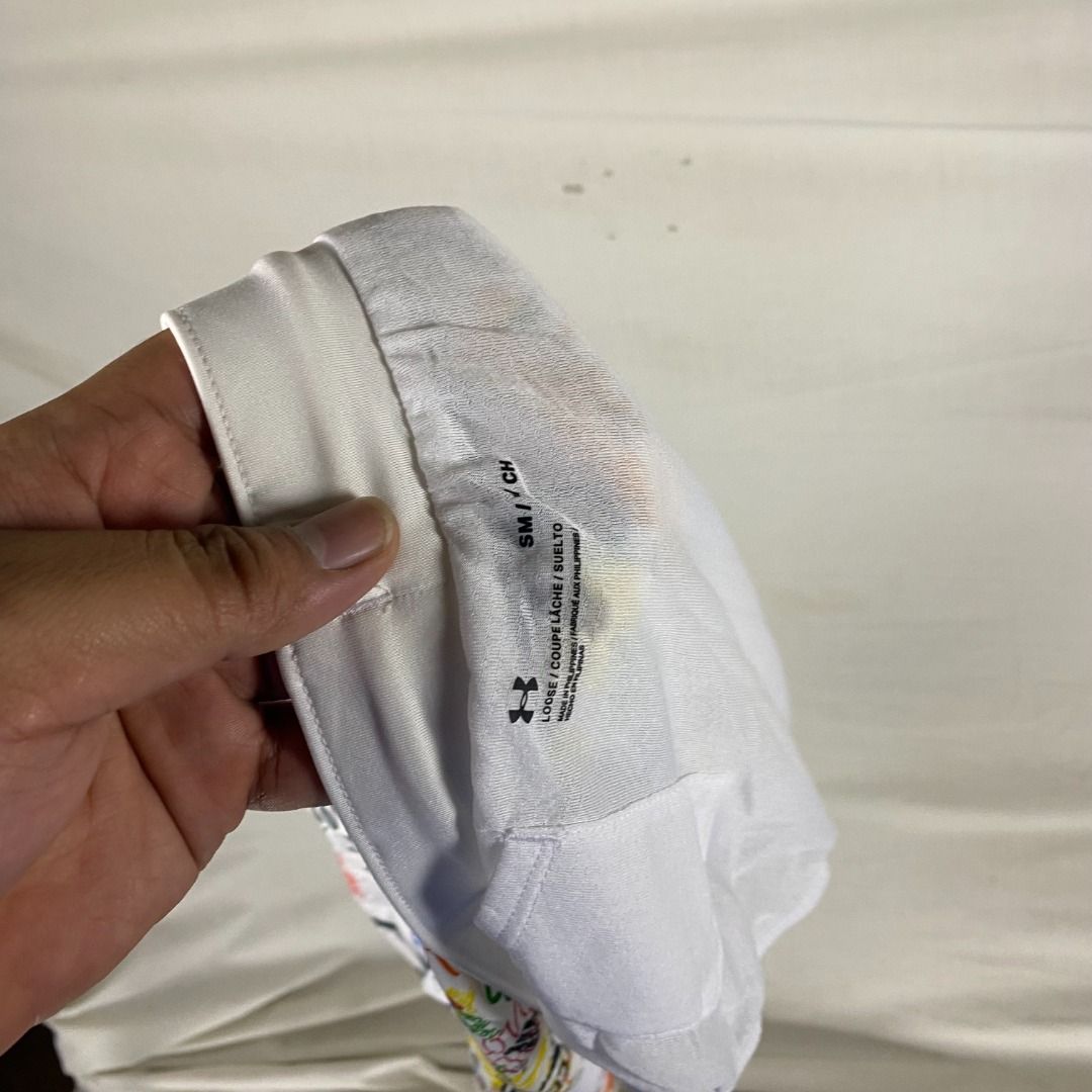 UNDER ARMOUR Graffiti Print Lined Running Shorts White / S (Category: Activewear) located in Antipolo. Submitted by canadafindss (Listing ID 1460334906, Image 3). Description: Visit & Follow Canada Finds for more premium thrift, streetwear, vintage, techwear, activewear, and branded finds from Canada 🇨🇦 More items posted regularly: https://www.carousell.ph/u/canadafindss UNDER ARMOUR Graffiti Print Lined Running Shorts White / S Stand out while