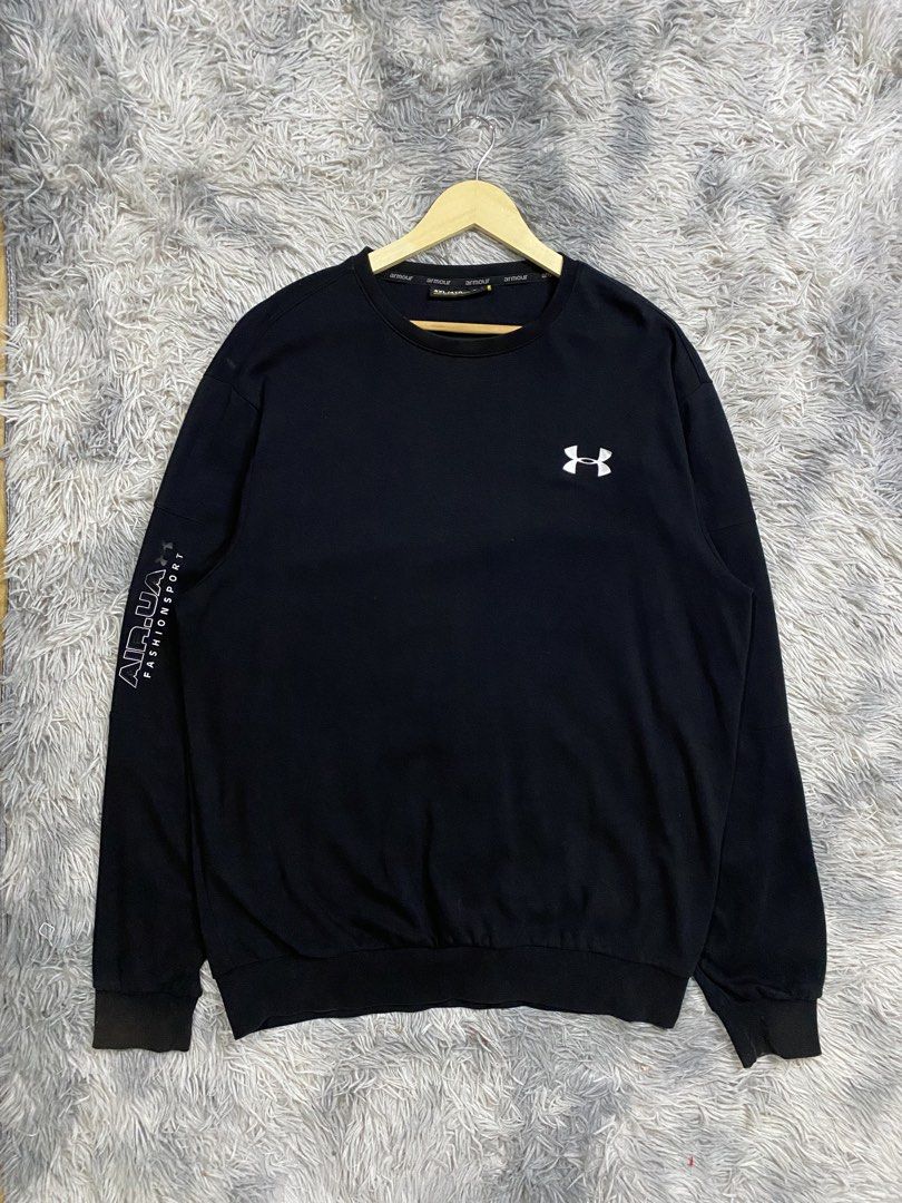 Under armour Sweater (Category: Coats, Jackets and Outerwear) located in Manila. Submitted by kurtmnla (Listing ID 1460467722, Image 1). Description: Under armour Sweater Size XL fit/ Unisex Dimes 24x31 Good condition/ No issue 📍Quezon city.
