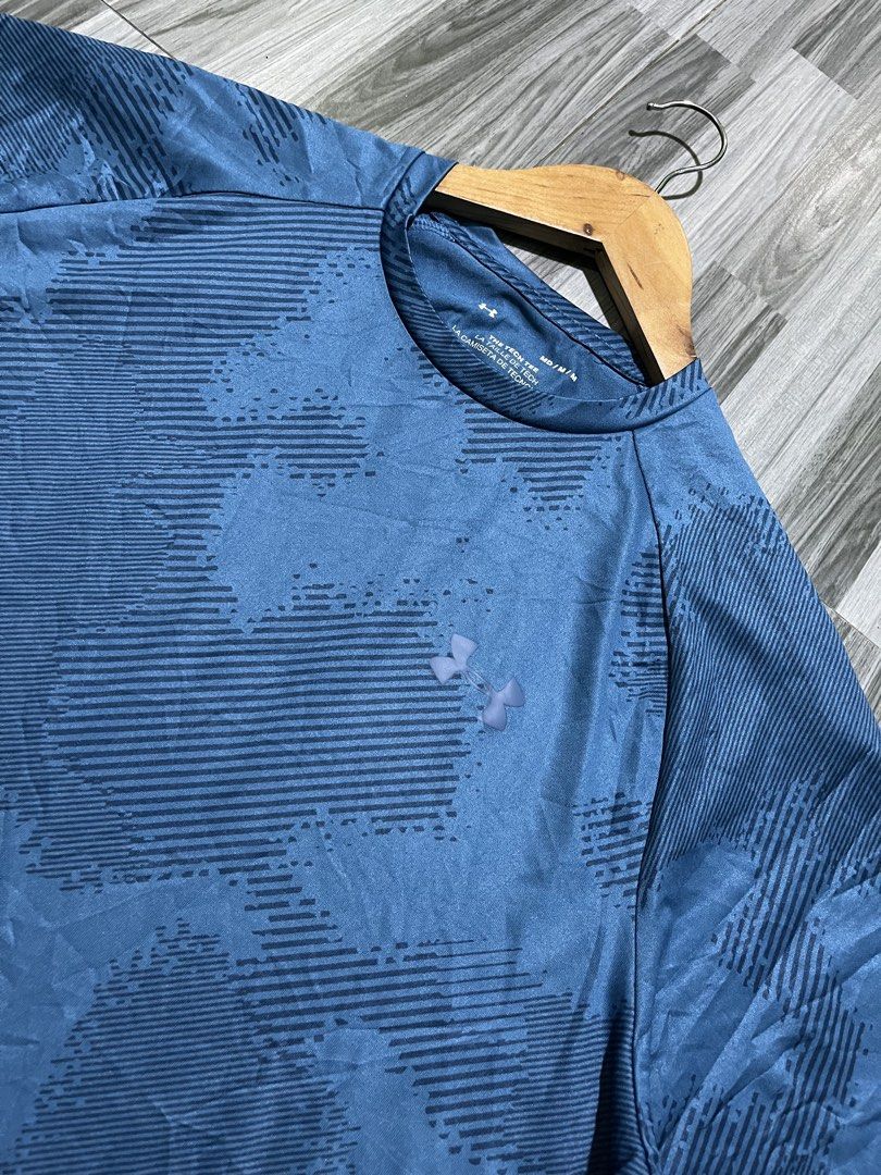 Under Armour Tech Tee (Category: Tshirts & Polo Shirts ) located in Cavite. Submitted by arespichri90266 (Listing ID 1460397244, Image 2). Description: Under Armor Tech Tee No issue Excellent condition 10/10 color rate W- 21.5 L- 27.5 500 free ship Naic cavite location .