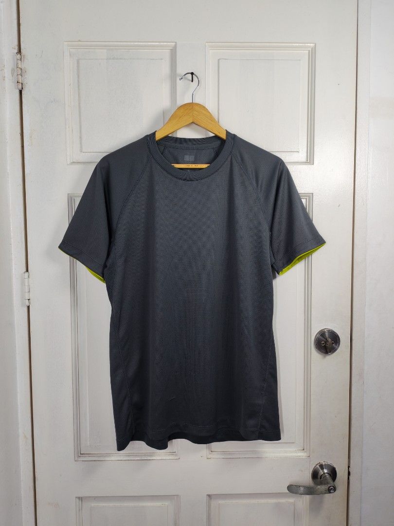 Uniqlo active tshirt (Category: Activewear) located in Manila. Submitted by potato.ph (Listing ID 1460344807, Image 1). Description: Uniqlo active tshirt xl on tag dimensions 21x27.