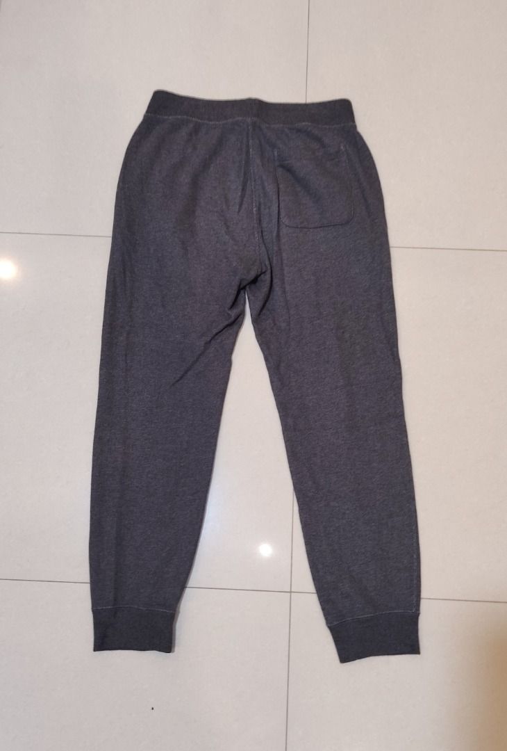 Uniqlo Men's Sweatpants (Category: Joggers) located in Bacolor. Submitted by thriftyperminute (Listing ID 1460480648, Image 3). Description: -This is a pre-loved or thrifted item so please manage your expectations. -Color may slightly differ due to lighting or with the settings of the device used to view the photos -"Mine" now, pay now policy -Payment through gcash -Sure buyers only, please -No cancellation of orders -No return, no exchange, no r