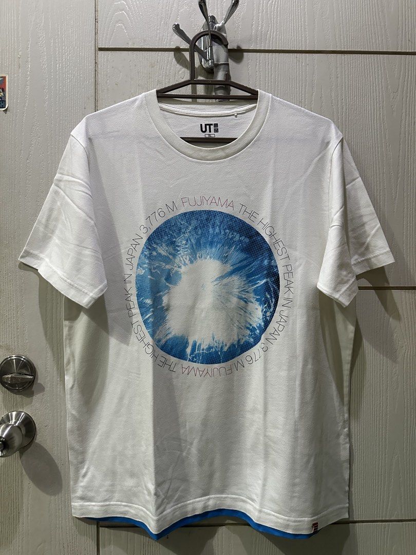 Uniqlo shirt (Category: Tshirts & Polo Shirts ) located in Quezon City. Submitted by yy.yustore (Listing ID 1460428331, Image 1). Description: .