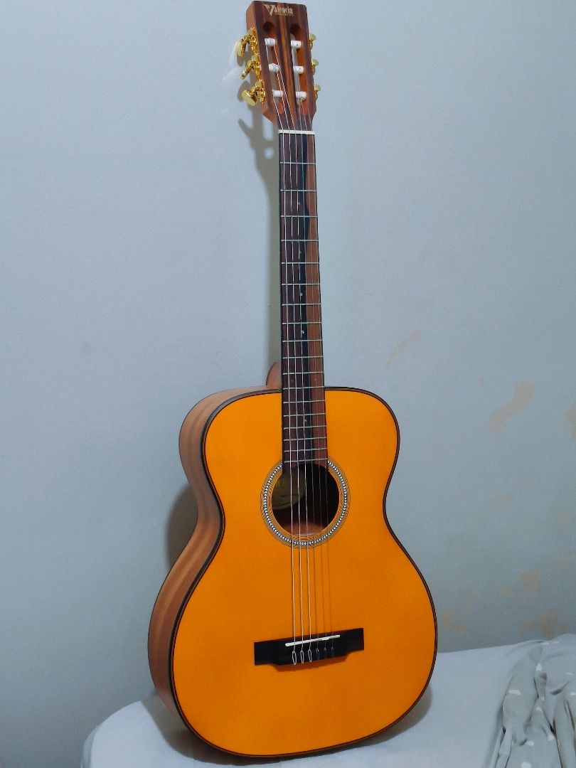 Valencia Classical Guitar (Auditorium) (Category: Musical Instruments) located in Marikina City. Submitted by jamvg (Listing ID 1460482038, Image 1). Description: •Nut width: 48mm •Solid cedar top •Arched back •Two-way truss rod •With original box •and Original hex key Almost brand new with newly replaced strings since September 13 Negotiable I have 4 videos of playing/demonstration. Just dm me..