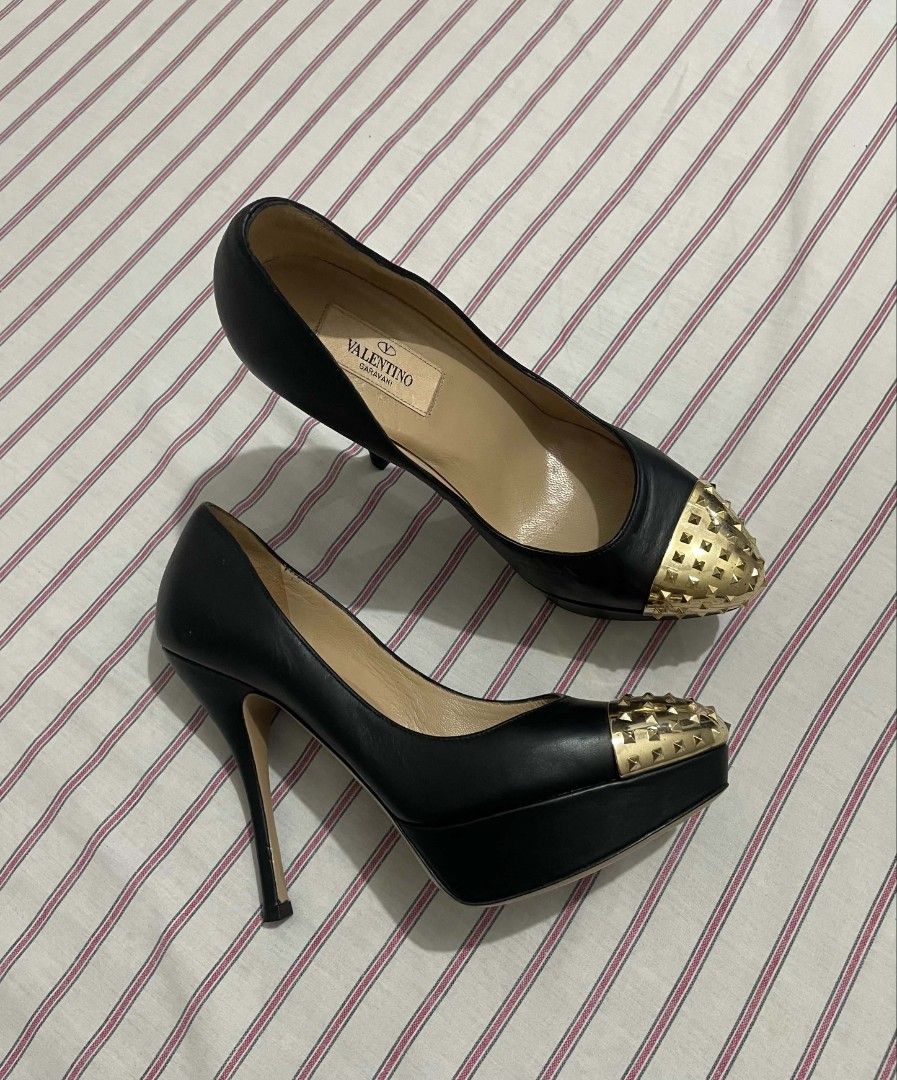 Valentino Garavani Leather Rockstud Heels (Category: Sneakers & Footwear) located in Bacolod City. Submitted by abkicks_apparel (Listing ID 1460459951, Image 2). Description: Original Guaranteed Excellent Condition Sign of Use Only In Presentable Condition No Hidden Issues .