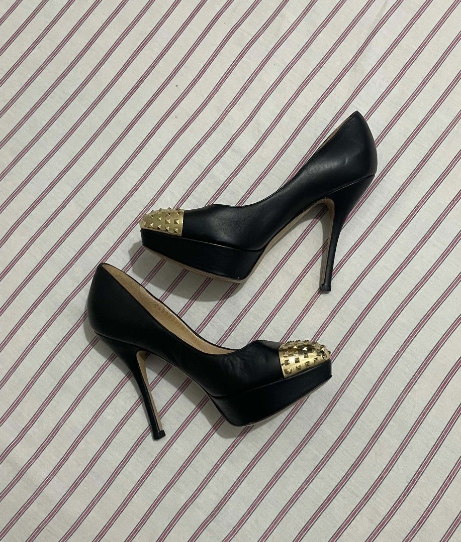 Valentino Garavani Leather Rockstud Heels (Category: Sneakers & Footwear) located in Bacolod City. Submitted by abkicks_apparel (Listing ID 1460459951, Image 1). Description: Original Guaranteed Excellent Condition Sign of Use Only In Presentable Condition No Hidden Issues .
