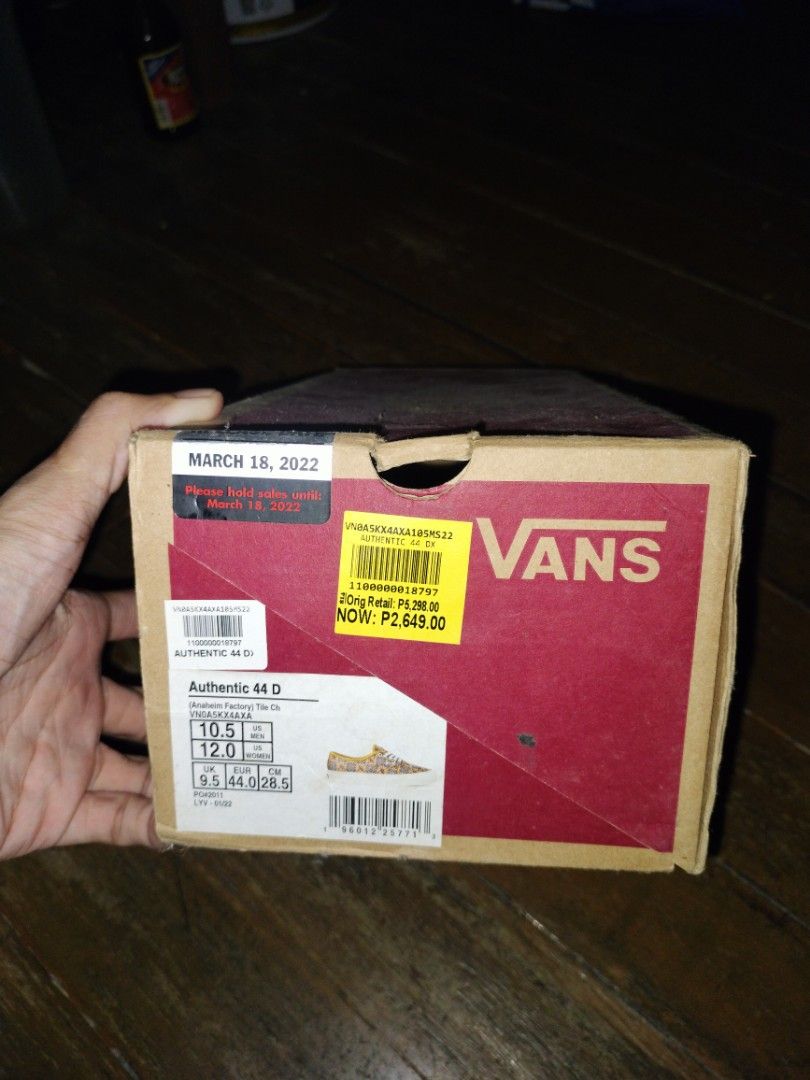 vans (Category: Casual Shoes) located in Adams. Submitted by unkwonsagon (Listing ID 1460430895, Image 3). Description: + ship.