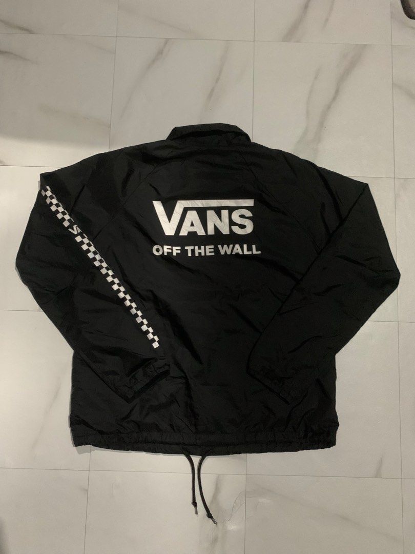 VANS COACH JACKET (Category: Coats, Jackets and Outerwear) located in Siniloan. Submitted by daily_drip (Listing ID 1460312018, Image 2). Description: .