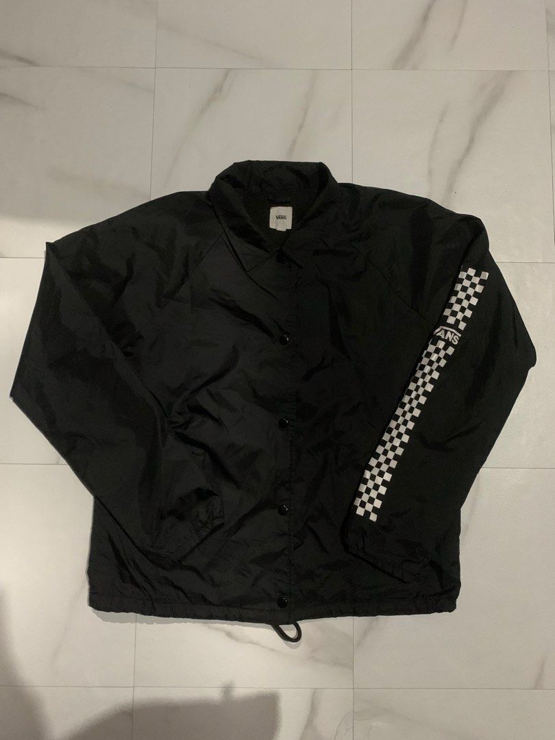 VANS COACH JACKET (Category: Coats, Jackets and Outerwear) located in Siniloan. Submitted by daily_drip (Listing ID 1460312018, Image 1). Description: .