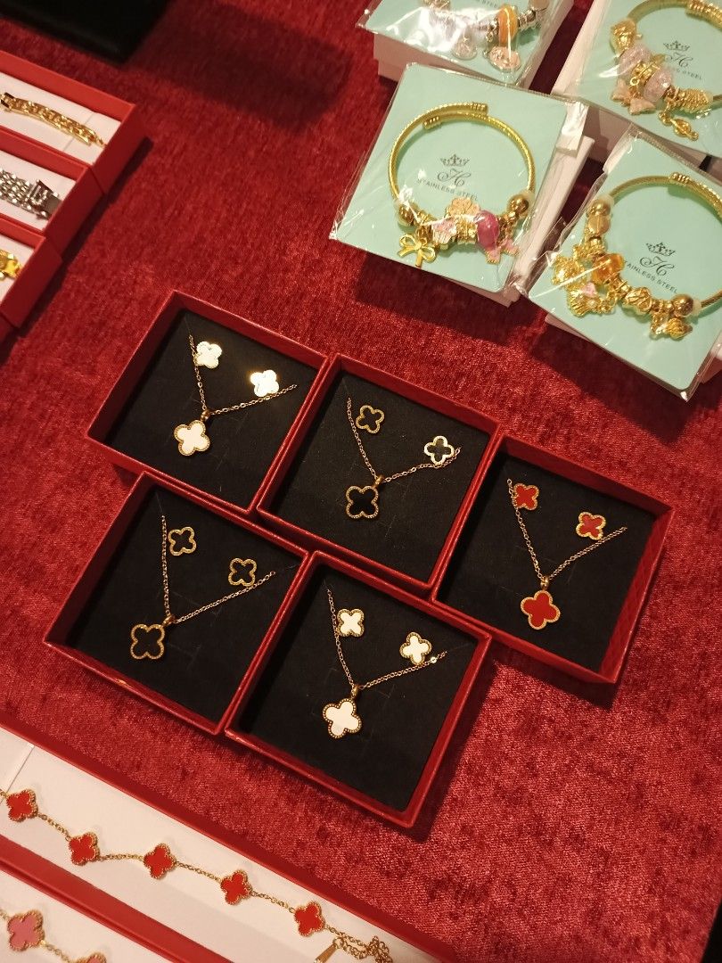 VCA Set (Necklace & Earring) (Category: Necklaces) located in Malasiqui. Submitted by foundco_finds (Listing ID 1460494811, Image 3). Description: ✨ VCA Set (Necklace & Earring) - 5PCS Assorted for ₱575. 🛍️ Inclusions - Free box (perfect for gift) 📌 open for RESELLER FAQS 📣 Non tarnish po ba? - Yes, with proper care. 📣 With box na ba? Yes, with box included. 📣 Open for selection? - For retail, yes. For reseller, first to pay can choose, the 