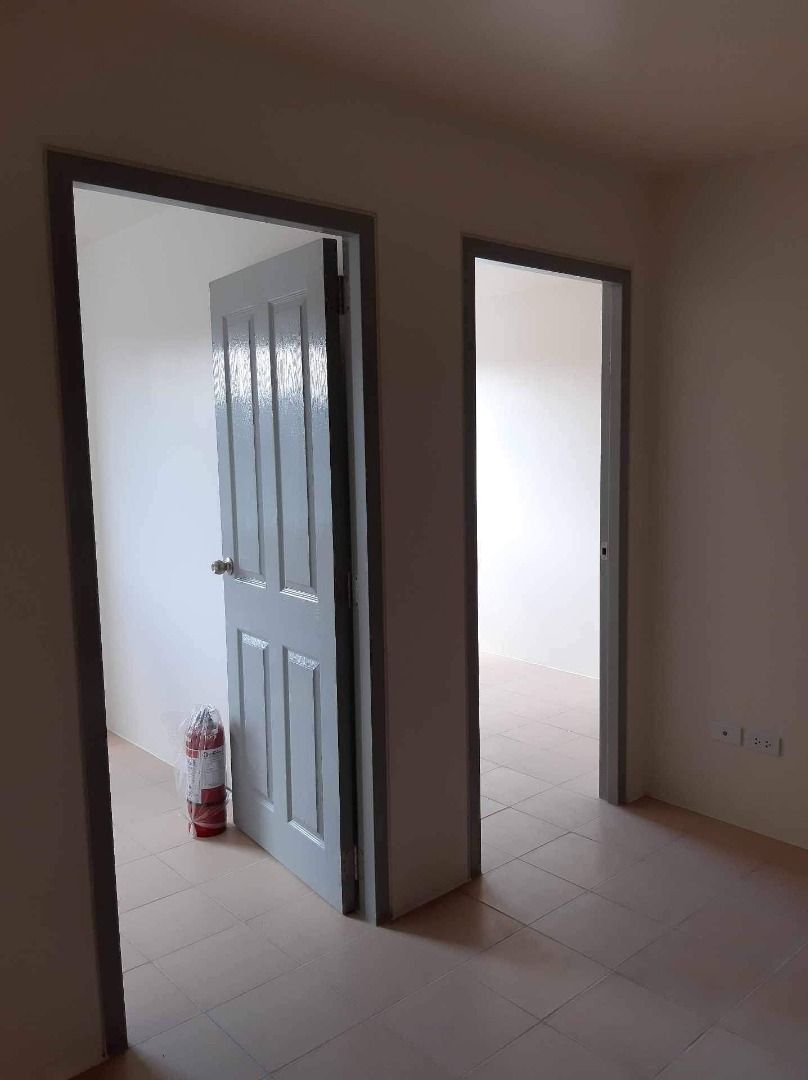 Verde Spatial 2 BR unit (Category: Apartments & Condos) located in Quezon City. Submitted by jmpgutierrez (Listing ID 1460345239, Image 3). Description: For sale: Verde Spatial 2 BR unit Verde Spatial, Commonwealth Avenue, Quezon City Floor area: 32 sqm Condominium unit Residential 4th floor 2 BR 1 T&B Unfurnished Direct to seller Asking price: PHP 6,900,000 https://www.pgr.com.ph/residential-1/2024/9/19/verde-spatial-2-br-unit -- Jose Mari Panga