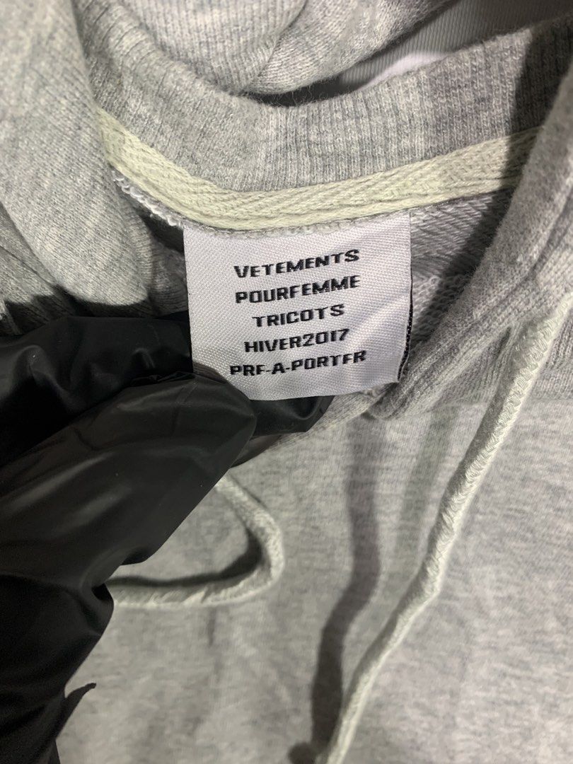 Vetements two face hoodie (Category: Coats, Jackets and Outerwear) located in Bongabong. Submitted by freshrelic (Listing ID 1460471810, Image 3). Description: 24 width 25 length Issue: pinhole.