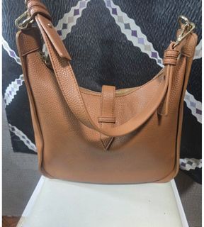 (Category: ) located in . Submitted by affordabags_cd (Listing ID 1460425701, Image 1). Description: .