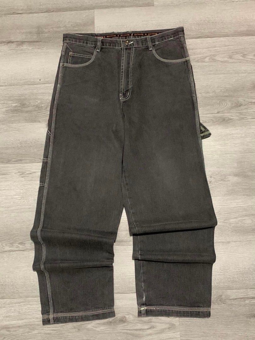 Vintage 2000’s ROCAWEAR CARPENTER JEANS (Category: Jeans) located in Dasmarinas. Submitted by adriannz (Listing ID 1460441676, Image 2). Description: Vintage 2000’s ROCAWEAR CARPENTER JEANS 36 waist 46 length 15 thighs 9.5 leg opening Excellent Condition baby heel drag 10/10 color rate Claim:2000 Note:Please Manage your expectations Since all items are thrifted and used..