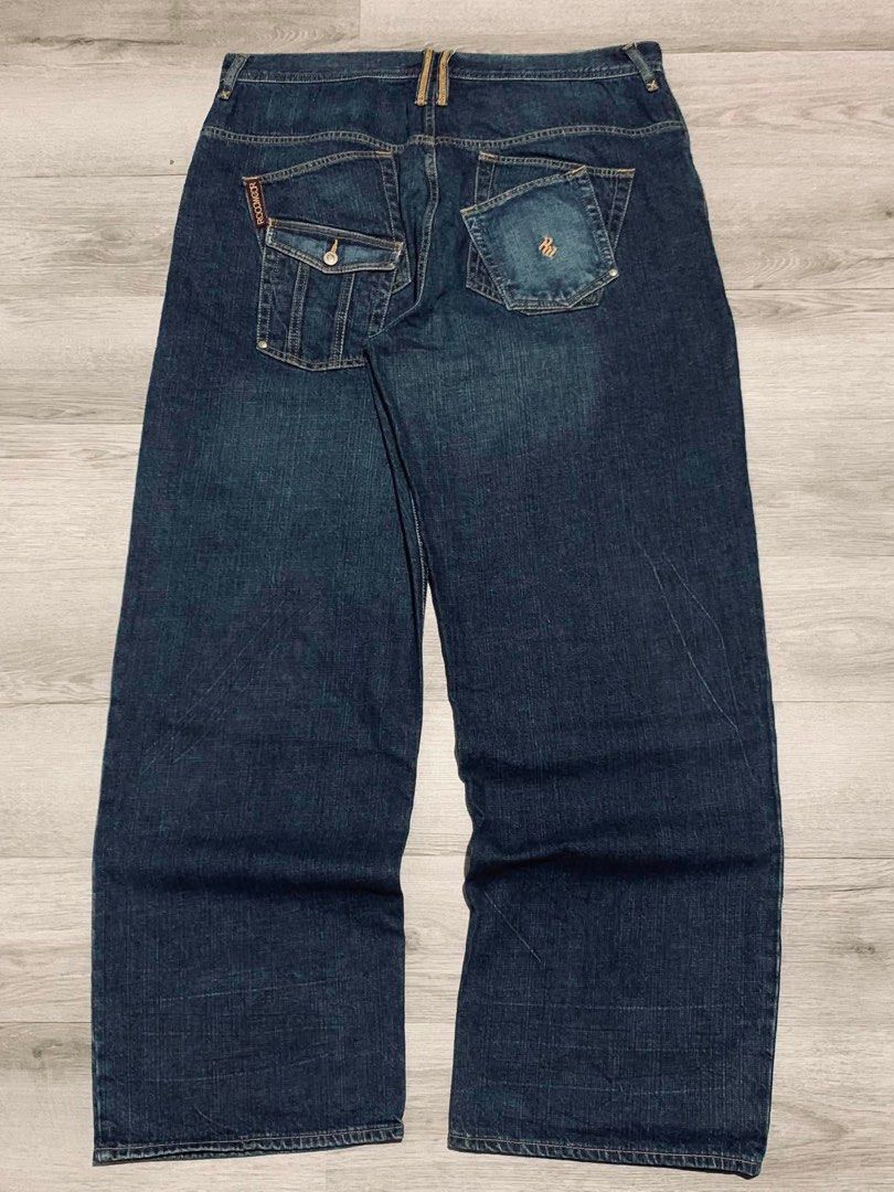 Vintage 2000’s ROCAWEAR DENIM JEANS (Category: Jeans) located in Dasmarinas. Submitted by adriannz (Listing ID 1460441188, Image 3). Description: Vintage 2000’s ROCAWEAR DENIM JEANS 38 waist 48 length 16 thighs 11 leg opening Excellent Condition Fixed part(UNNOTICEABLE) 10/10 color rate Claim:1.850 Note:Please Manage your expectations Since all items are thrifted and used..