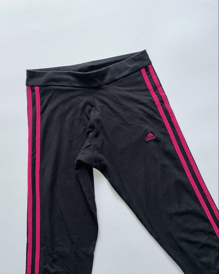 vintage adidas capri pants (Category: Activewear) located in Lipa City. Submitted by mayumi.vtg (Listing ID 1460375884, Image 2). Description: ❀ waist: 24-28in | length: 25in ❀ s on tag, no flaws.