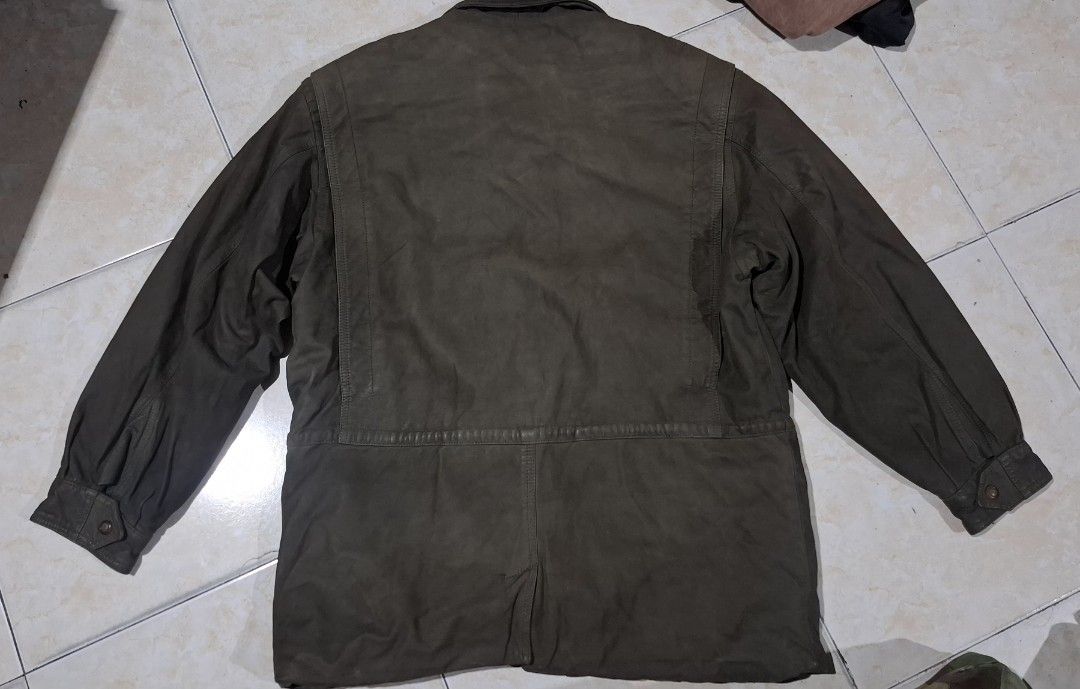 Vintage Bally leather (Category: Coats, Jackets and Outerwear) located in Baguio. Submitted by thriftrot (Listing ID 1460458775, Image 3). Description: bally leather jacket in very good condition no issue large L29 w23.5 shoulder 20 loc: baguio add shipping fee .