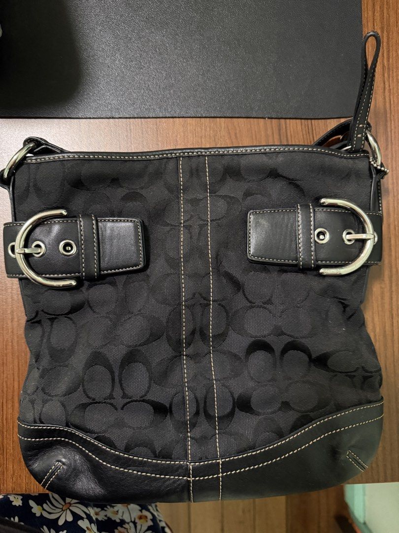 Vintage coach soho bag (Category: Cross-body Bags) located in San Pedro. Submitted by vennizventura (Listing ID 1460399019, Image 1). Description: No flaws, guaranteed authentic from japan. RFS: Decluttering 5000+sf Price is negotiable.