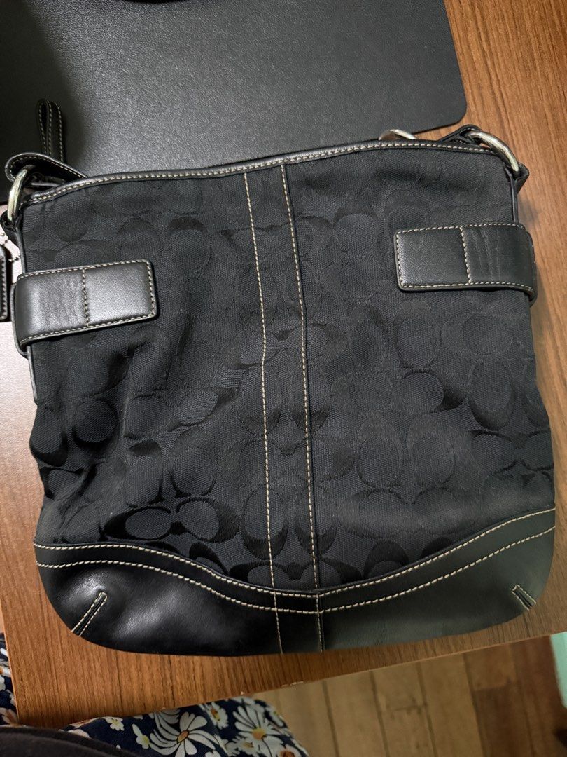 Vintage coach soho bag (Category: Cross-body Bags) located in San Pedro. Submitted by vennizventura (Listing ID 1460399019, Image 2). Description: No flaws, guaranteed authentic from japan. RFS: Decluttering 5000+sf Price is negotiable.