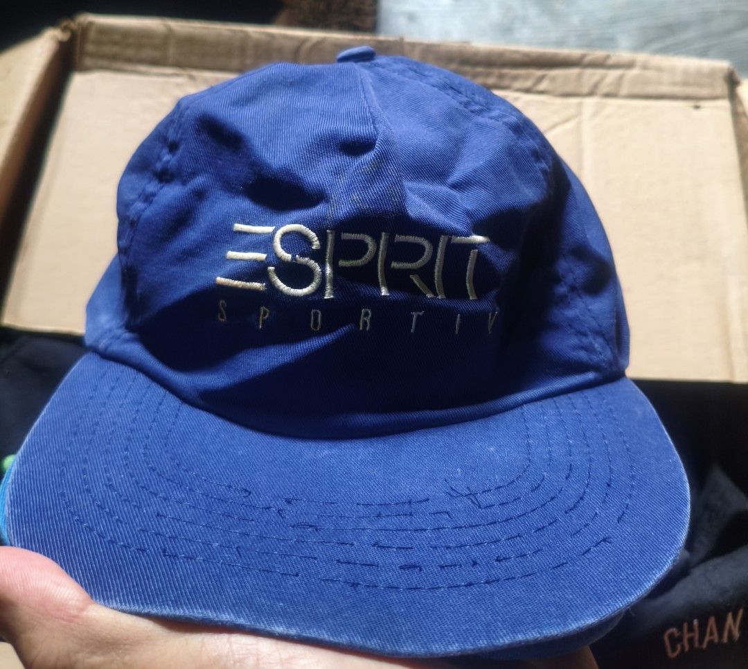 Vintage ESPRIT SPORT (Category: Caps & Hats) located in Infanta. Submitted by gnystage (Listing ID 1460392952, Image 1). Description: Vintage ESPRIT SPORT 200+sf.