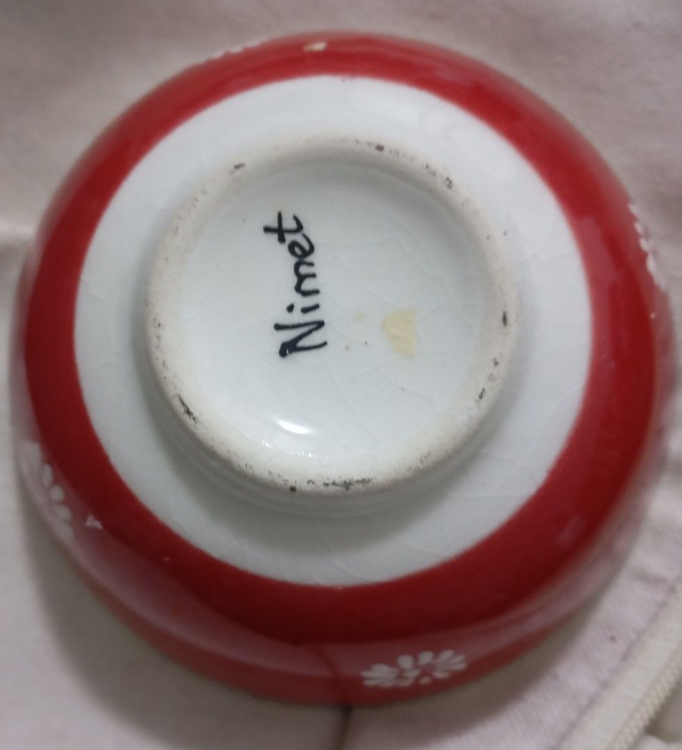 VINTAGE HANDCRAFTED TURKISH BOWL (Category: Other Kitchenware & Tableware) located in Makati City. Submitted by fr_lll (Listing ID 1460308506, Image 2). Description: VINTAGE HANDCRAFTED TURKISH BOWL (1 piece) Vintage Handcrafted Turkish Bowl - Purchased from a Studio in Kutahya - Brand new/ Never used - Kept in storage / collection *No packaging included. PRICE: Selling for Php 595 only DELIVERY & LOCATION: Delivery via Grab Express, Lalamove. SF