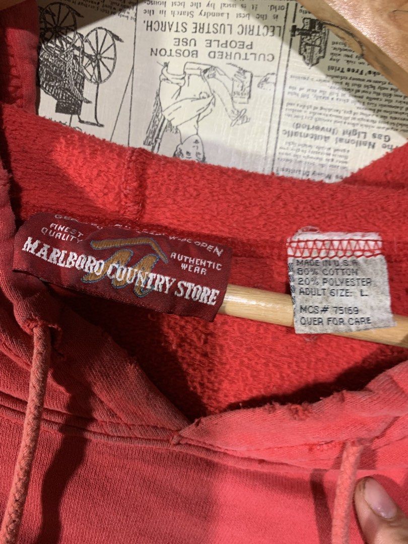 Vintage marlboro Hoodie (Category: Coats, Jackets and Outerwear) located in Bongabong. Submitted by freshrelic (Listing ID 1460465294, Image 2). Description: Vintage thrash condition Marlboro Hoodie.