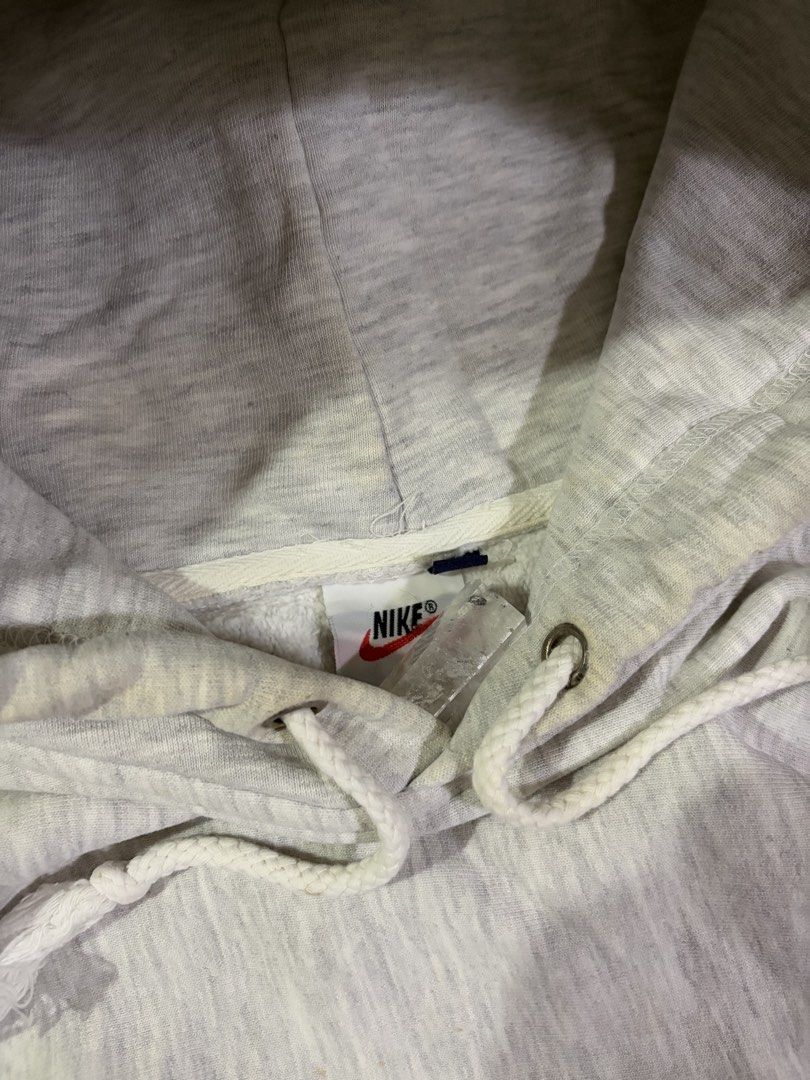 Vintage Nike Hoodie (Category: Coats, Jackets and Outerwear) located in Paranaque City. Submitted by uw4kk (Listing ID 1460500698, Image 3). Description: Measurements and flaws are shown in the photo .