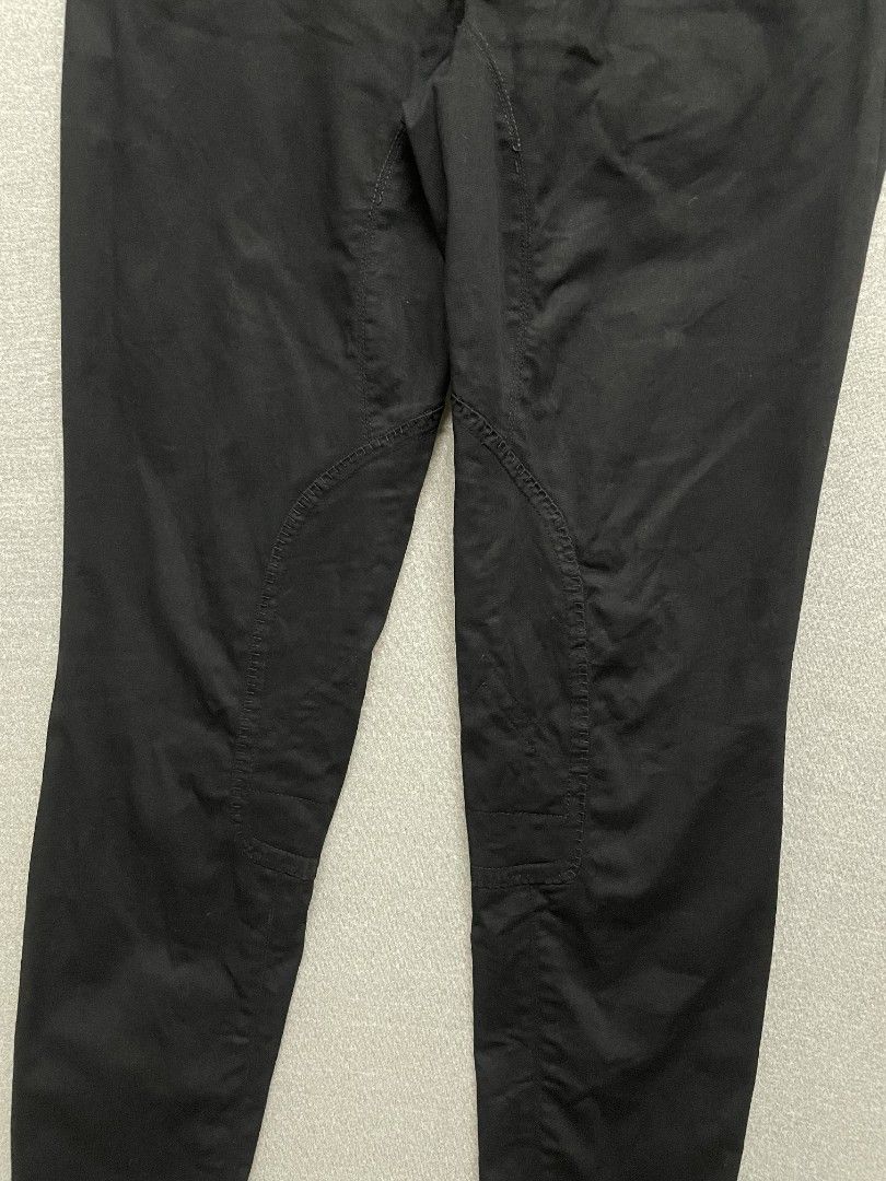 Vintage Prada Ankle Zip Pants (Category: Jeans) located in Manila. Submitted by _retrovate (Listing ID 1460489440, Image 3). Description: Size 38 on tag 9/10 condition Cut washtag Authentic.