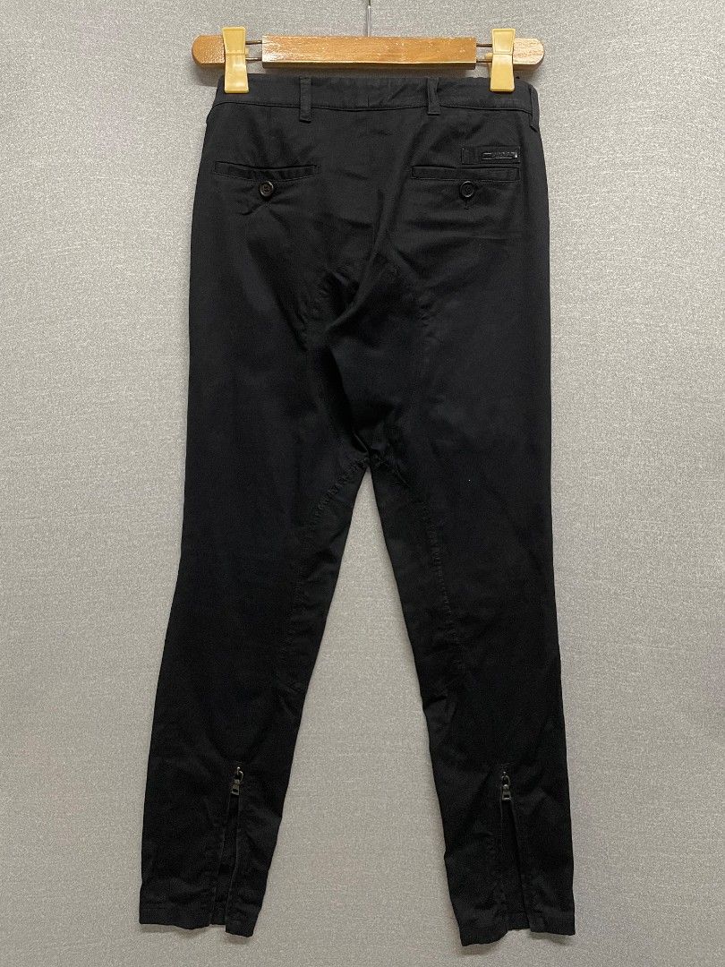 Vintage Prada Ankle Zip Pants (Category: Jeans) located in Manila. Submitted by _retrovate (Listing ID 1460489440, Image 2). Description: Size 38 on tag 9/10 condition Cut washtag Authentic.