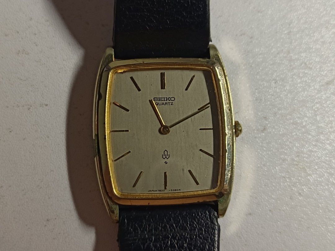 Vintage Seiko tank watch⌚ (Category: Luxury Watches) located in Pasig City. Submitted by gelonovicio_02 (Listing ID 1460474371, Image 2). Description: Original Seiko Tank Watch💯 35mm Quarts Movement w/box comes w/ a free strap.