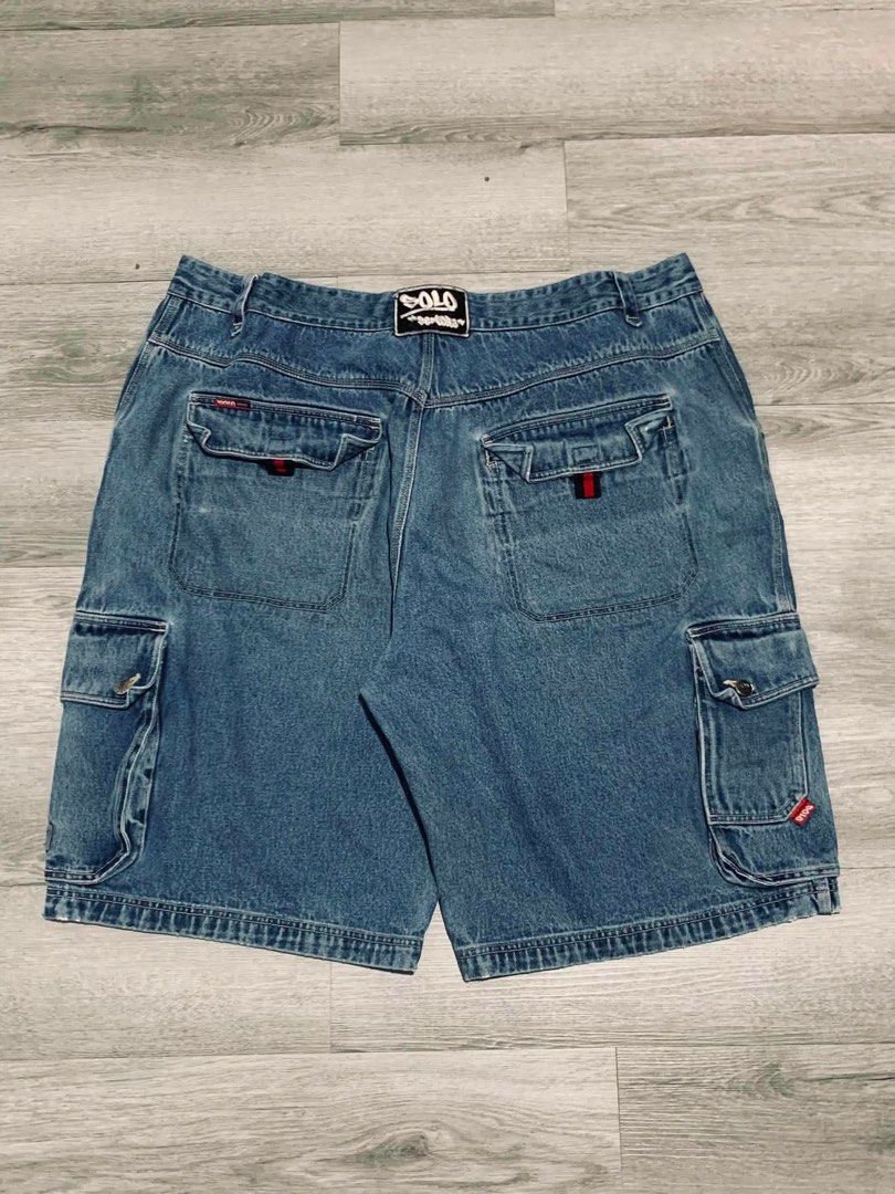 Vintage SOLO SEMORE CARGO JORTS (Category: Shorts) located in Dasmarinas. Submitted by adriannz (Listing ID 1460439762, Image 1). Description: Vintage SOLO SEMORE CARGO JORTS 44waist 26 length 17thighs 14 leg opening Excellent Condition 10/10 color rate Claim:550 Note:Please Manage your expectations Since all items are thrifted and used..