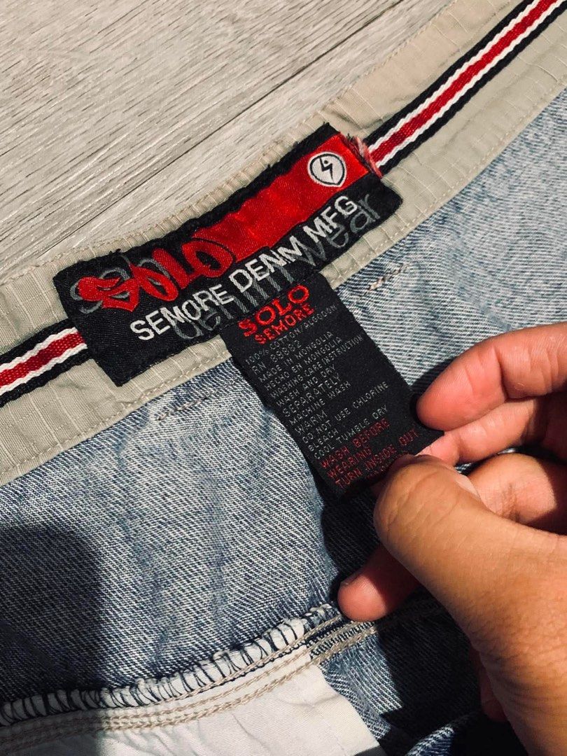 Vintage SOLO SEMORE CARGO JORTS (Category: Shorts) located in Dasmarinas. Submitted by adriannz (Listing ID 1460439762, Image 3). Description: Vintage SOLO SEMORE CARGO JORTS 44waist 26 length 17thighs 14 leg opening Excellent Condition 10/10 color rate Claim:550 Note:Please Manage your expectations Since all items are thrifted and used..