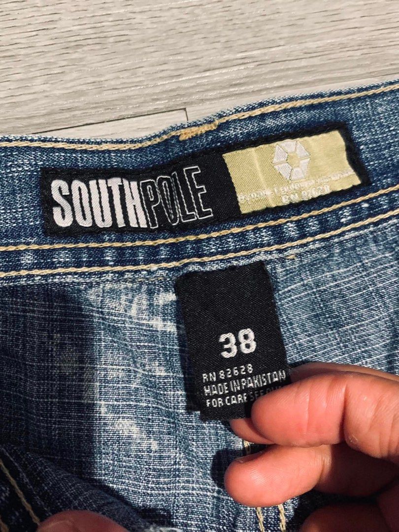 Vintage Southpole Yellow tabs JORTS (Category: Shorts) located in Dasmarinas. Submitted by adriannz (Listing ID 1460348005, Image 3). Description: Vintage Southpole Yellow tabs jorts 38 waist 26.5 length 16 thighs 13.5 opening Excellent Condition Fixed Scratch 10/10 color rate Claim:1.300 Note:Please Manage your expectations Since all items are thrifted and used..