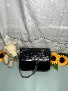 (Category: ) located in . Submitted by sakurumifinds2809 (Listing ID 1460358756, Image 1). Description: .