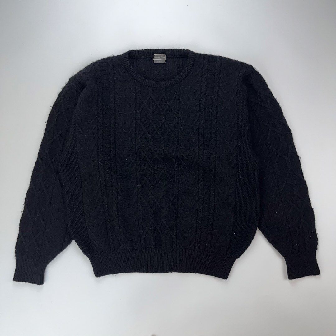 VNTAGE CD CABLE KNITTED LS✨ (Category: Coats, Jackets and Outerwear) located in Iloilo. Submitted by anonymous_ph (Listing ID 1460353782, Image 1). Description: VNTAGE CD CABLE KNITTED LS✨ SIZE-LARGE -WIDTH 23.5 -LENGTH 25 -SLEEVE LENGTH FRM ARMPIT 21 CR:9.5/10 NO MAJOR FLAW (AUTHENTIC) DM IF INTERESTED 📩 .