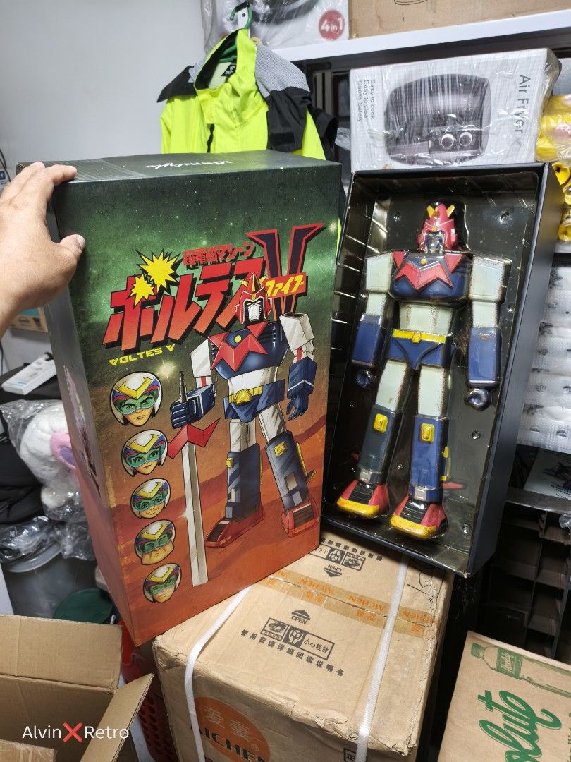 VOLTES-V Mindstyle Studio 23inch tall almost 2ft (Category: Figurines & Statues) located in Manila. Submitted by alvinretro (Listing ID 1460339974, Image 1). Description: Tayuman, Manila very good condition, BIB (back in box) Tayuman, Manila.