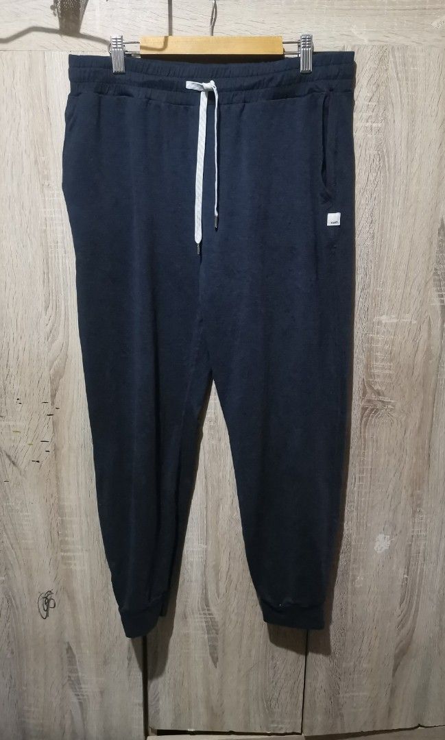 Vuori performance jogger pants (Category: Other Bottoms) located in San Pedro. Submitted by thriftersthrift (Listing ID 1460503560, Image 3). Description: Waistline (inches) :30 Length(inches) :35 Good condition Already wash Color rate : 10 /10 🌵ALL ITEMS ARE FROM UKAY BALE SO MANAGE YOUR EXPECTATION 🌵 ASK SELLER FOR MORE INFORMATION COLOR MAY CHANGE TRU LIGHTING.