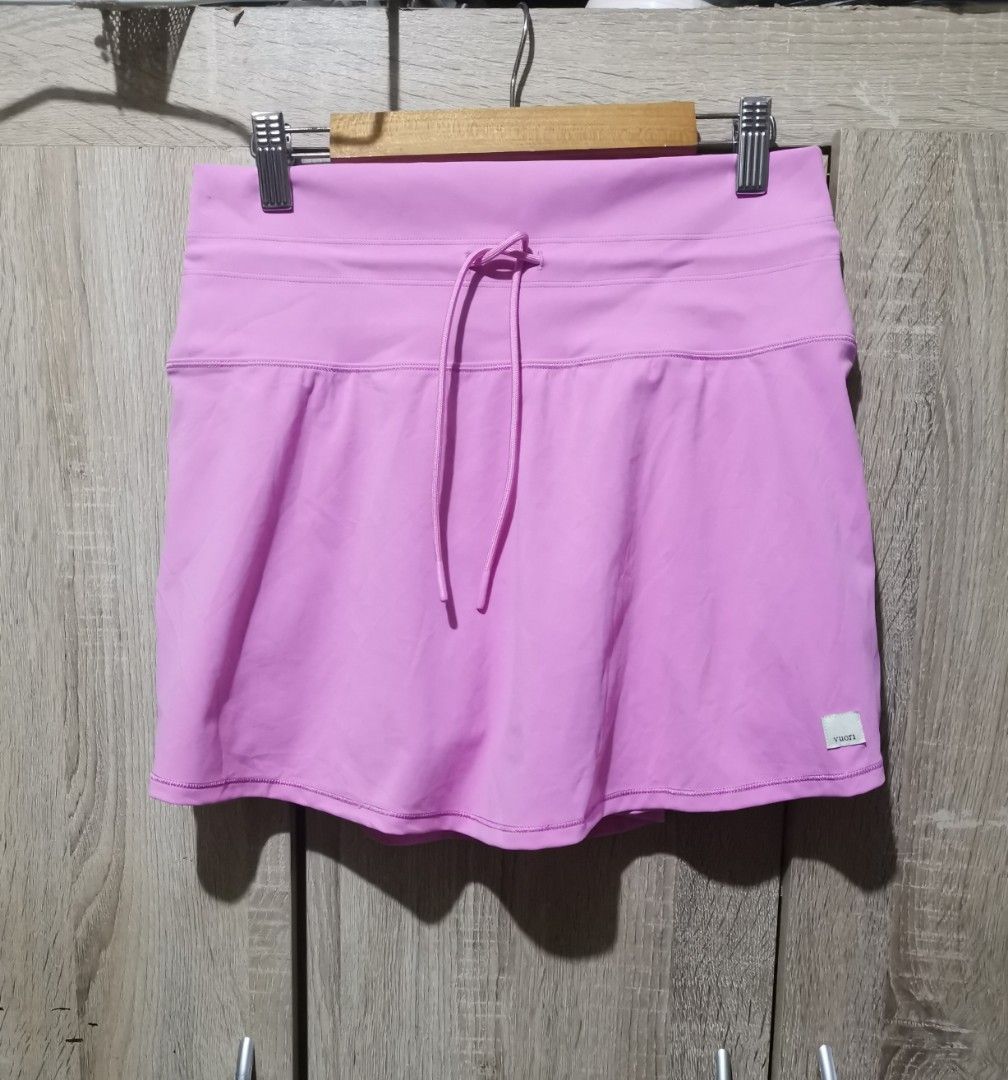 Vuori tennis skort (Category: Activewear) located in San Pedro. Submitted by thriftersthrift (Listing ID 1460503671, Image 3). Description: Waistline (inches) :27 Length(inches) :14 Good condition Already wash Color rate : 10 /10 🌵ALL ITEMS ARE FROM UKAY BALE SO MANAGE YOUR EXPECTATION 🌵 ASK SELLER FOR MORE INFORMATION COLOR MAY CHANGE TRU LIGHTING.