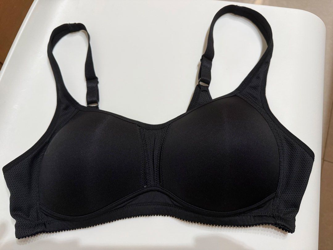 Wacoal Bra C80/36C (Category: Undergarments & Loungewear) located in Paranaque City. Submitted by justinaaa_ (Listing ID 1460370737, Image 1). Description: Orig price: ₱1,995 Used once Rfs masikip Fixed❗️.