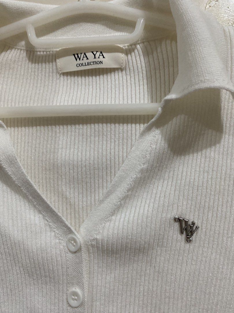 Waya Collection Bangkok White Ribbed Collared Button-Up Top (Category: Blouses) located in Taguig. Submitted by maly01_ (Listing ID 1460404043, Image 3). Description: - pasabuy from Bangkok, Thailand - fits small to medium frames - has small hole due to loose thread on one side (can be fixed ~ see photo) - good as new, used once dm for inquiries :).