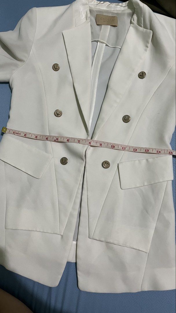 White Blazer (Category: Coats, Jackets and Outerwear) located in Manila. Submitted by myth.rifts (Listing ID 1460451133, Image 3). Description: Size: S-M.