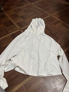 (Category: ) located in . Submitted by fashiondeclutter11 (Listing ID 1460478956, Image 1). Description: .