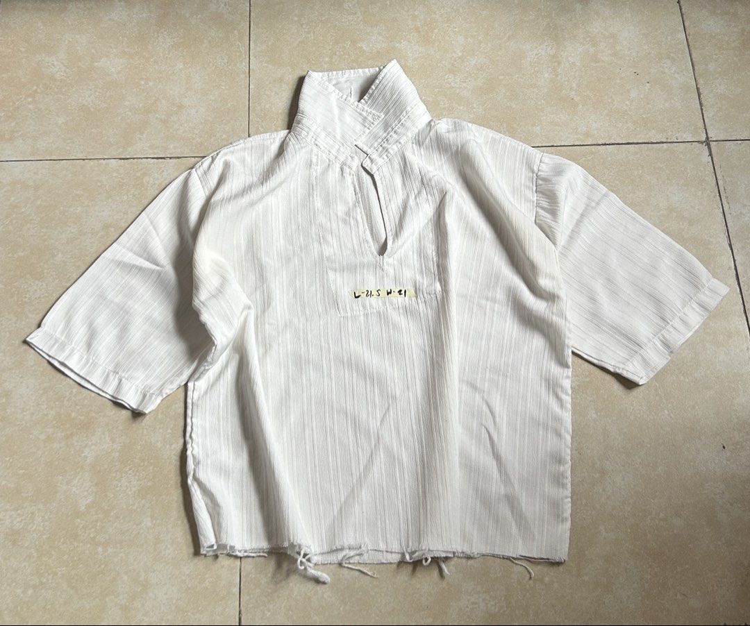 White Polo Shirt (Category: Tshirts & Polo Shirts ) located in Cainta. Submitted by pascheey2018 (Listing ID 1460342876, Image 1). Description: .