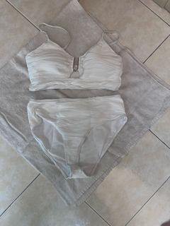 (Category: ) located in . Submitted by evonne_530 (Listing ID 1460341989, Image 1). Description: .