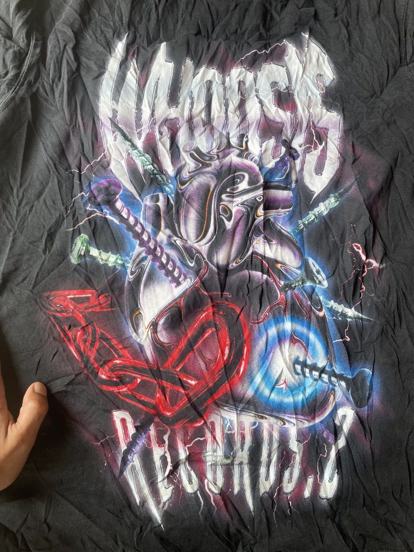 whosis y2k (Category: Activewear) located in Villanueva. Submitted by angelo.canthrift (Listing ID 1460445794, Image 2). Description: rare whosis y2k crewneck.