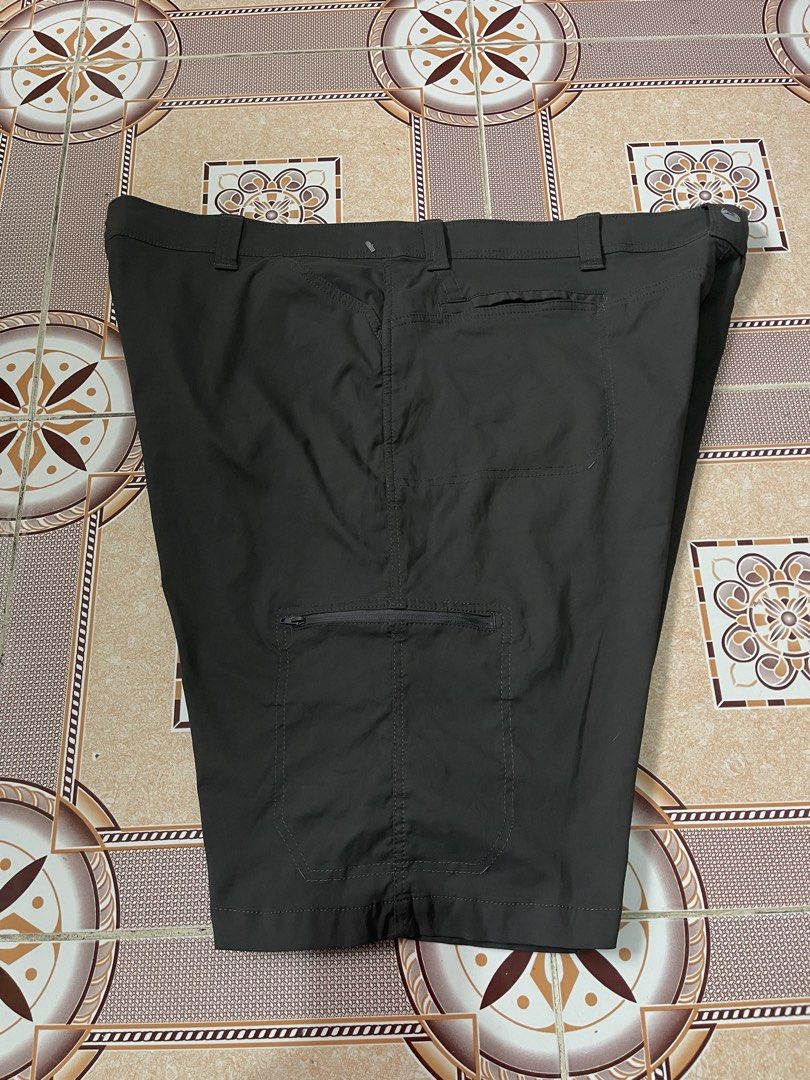 Wrangler Big Men's Performance Zip Cargo Shorts (Category: Coats, Jackets and Outerwear) located in Cabuyao City. Submitted by jeirussamson897 (Listing ID 1460311034, Image 2). Description: Wrangler Big Men's Performance Zip Cargo Shorts 46 ontag 46 waistline slightly stretchable 23 length excellent condition needwash super minimal pinhole 9/10 300+sf .