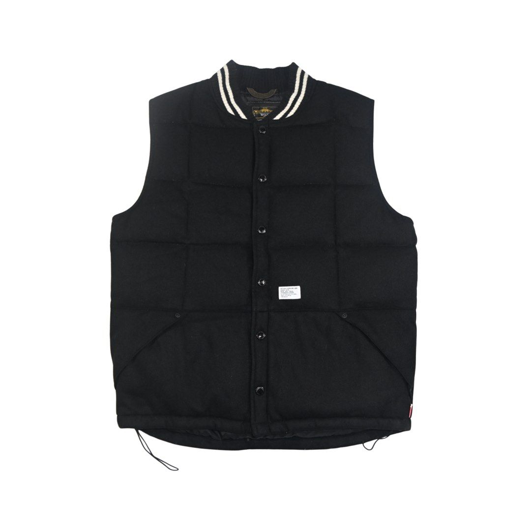 WTAPS down vest 2007 / 2ND TSDT-JK-M02 (Category: Vests) located in Quezon City. Submitted by jwinprince (Listing ID 1460502403, Image 1). Description: WTAPS down vest 2007 / 2ND TSDT-JK-M02 Size: M Length: 26.5 Width: 21 A 2007 second season WTAPS piece reflecting the brand’s utilitarian military inspired design language of the late 2000s..